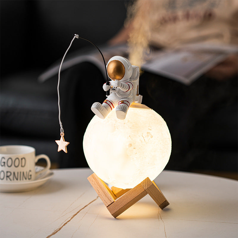 Lunar Glow Astronaut Lamp